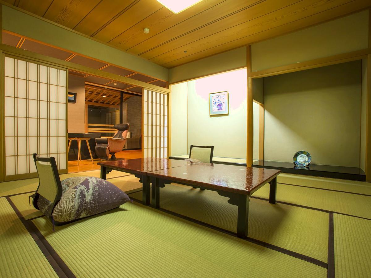 Hotel Yamashiro Onsen Midori No Yado Bansyoukaku Kaga  Zewnętrze zdjęcie