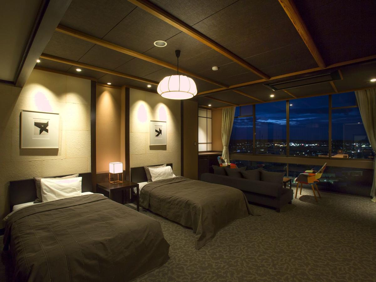 Hotel Yamashiro Onsen Midori No Yado Bansyoukaku Kaga  Zewnętrze zdjęcie