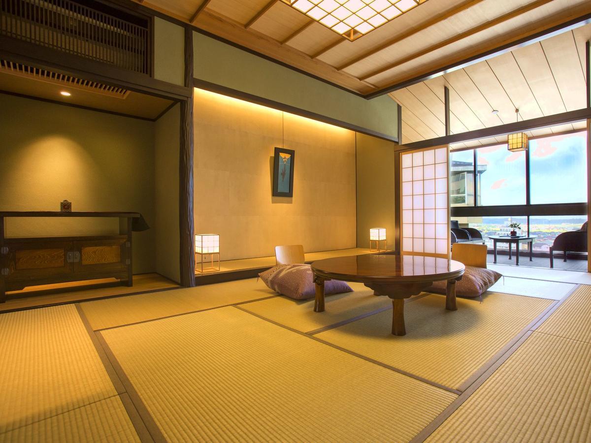 Hotel Yamashiro Onsen Midori No Yado Bansyoukaku Kaga  Zewnętrze zdjęcie