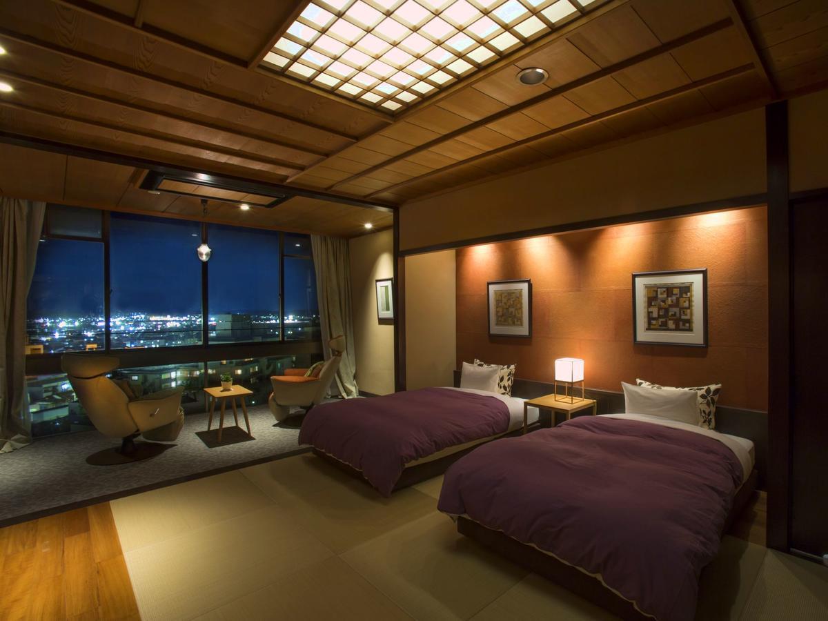 Hotel Yamashiro Onsen Midori No Yado Bansyoukaku Kaga  Zewnętrze zdjęcie