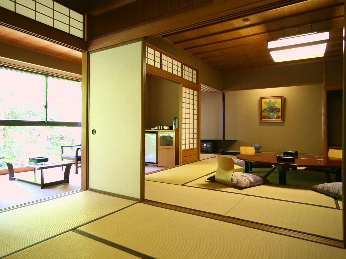 Hotel Yamashiro Onsen Midori No Yado Bansyoukaku Kaga  Zewnętrze zdjęcie